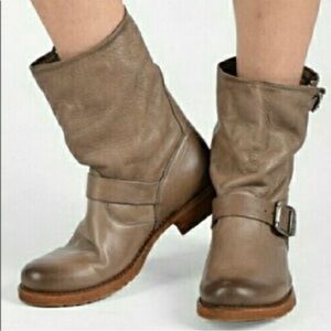 Frye Veronica Short Leather Buckle Boots Brown Gray Estimated Size 8 Moto Grunge